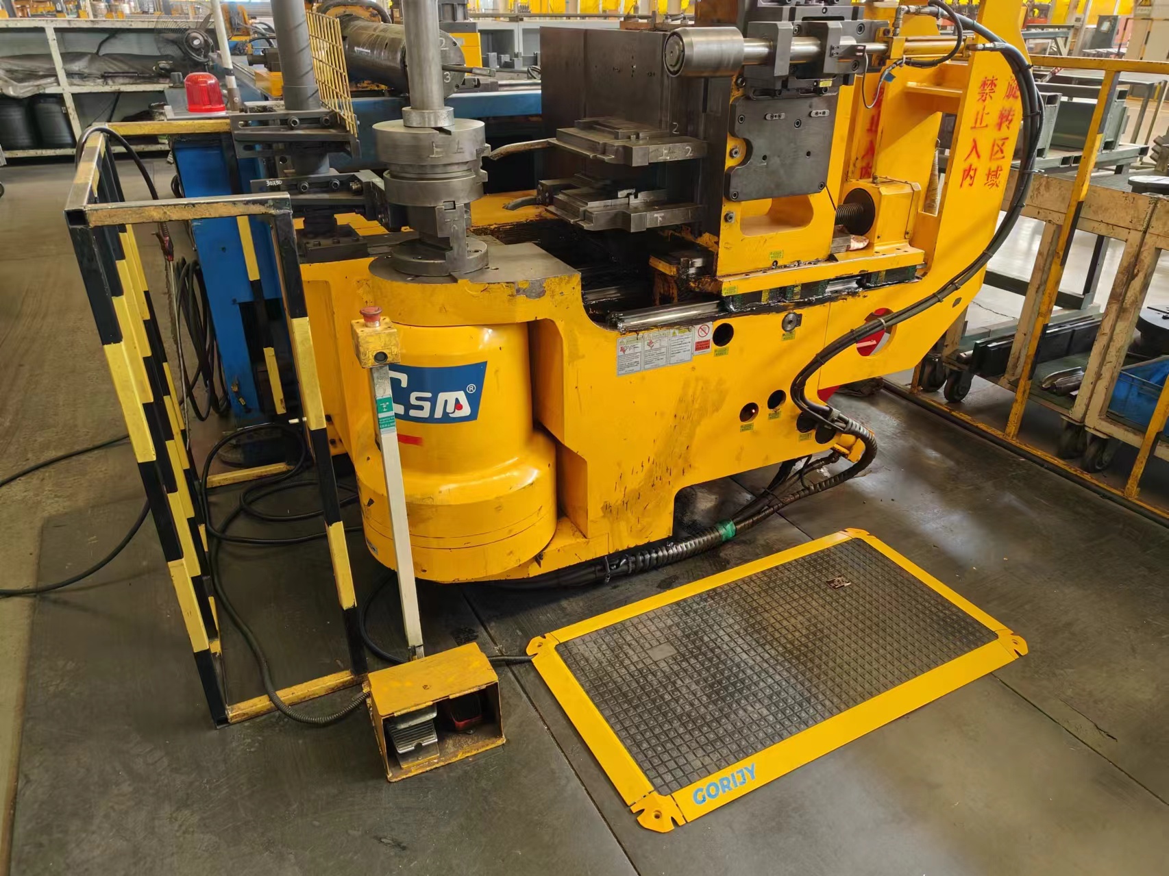 山東五征集團(tuán)安全地毯安裝案例